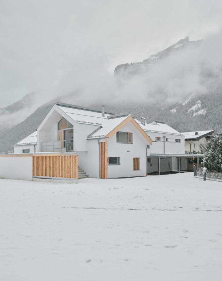 Urban Mountain Chalet With Lake View Maurach  Bagian luar foto
