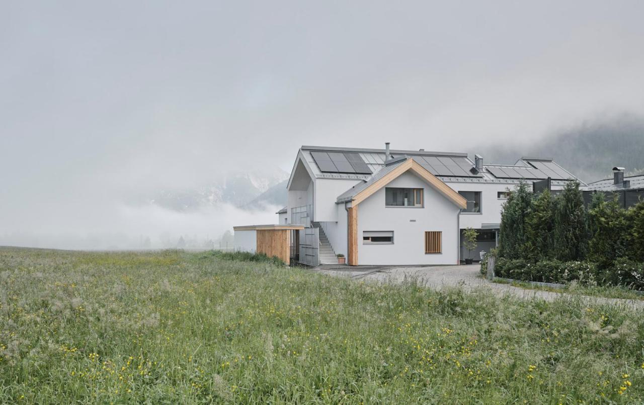 Urban Mountain Chalet With Lake View Maurach  Bagian luar foto
