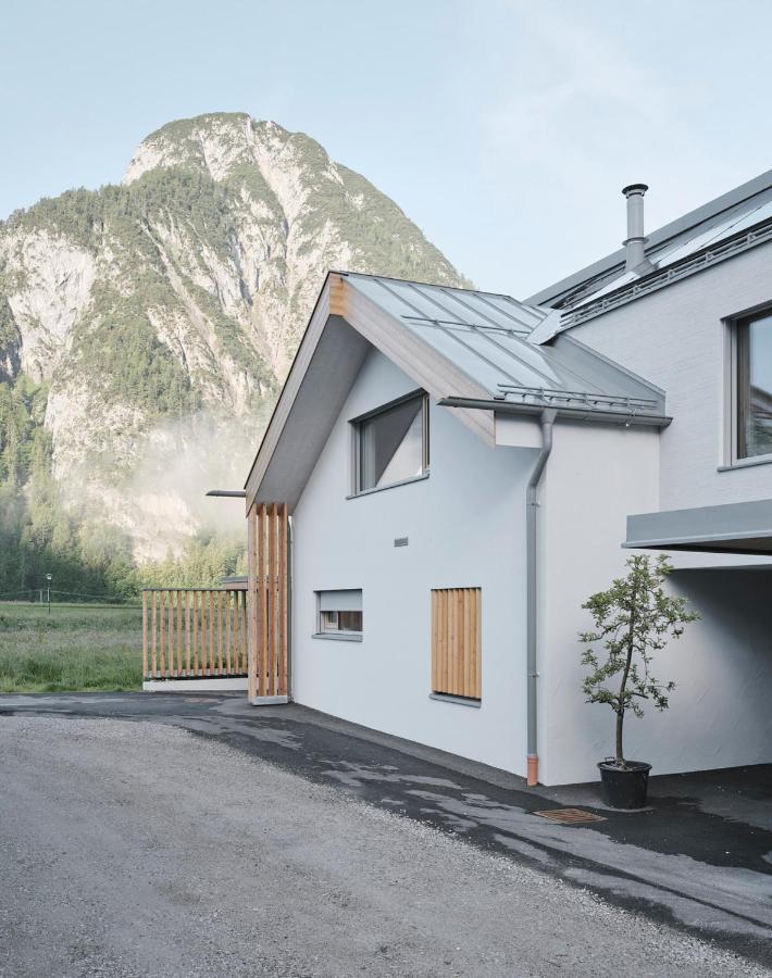 Urban Mountain Chalet With Lake View Maurach  Bagian luar foto