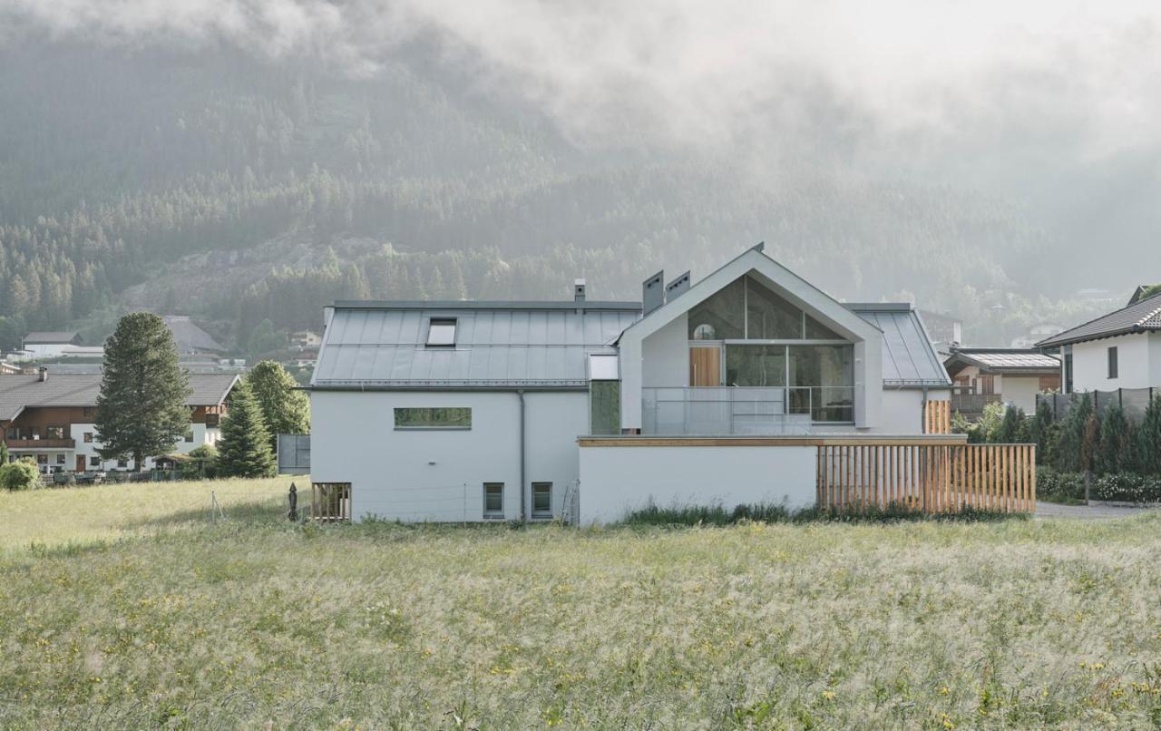 Urban Mountain Chalet With Lake View Maurach  Bagian luar foto