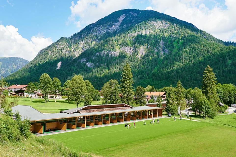 Urban Mountain Chalet With Lake View Maurach  Bagian luar foto